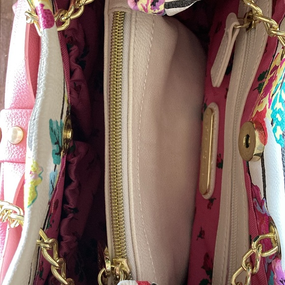 Betsy Johnson purse - Picture 3 of 4